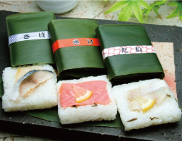 笹寿司　4個入（鮭2・鯖1・鯛1）